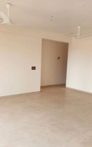 Room in 4 BHK Apartment at Alamdar The Auro, Lower Parel – for Rent