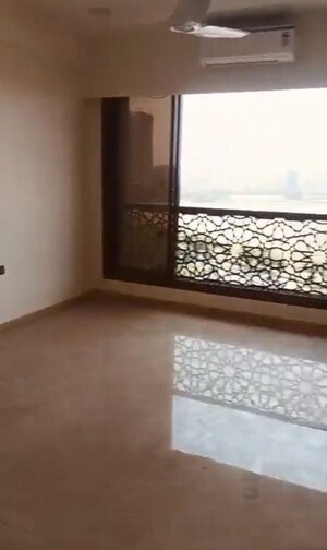 Room in 4 BHK Apartment at Alamdar The Auro, Lower Parel – for Rent
