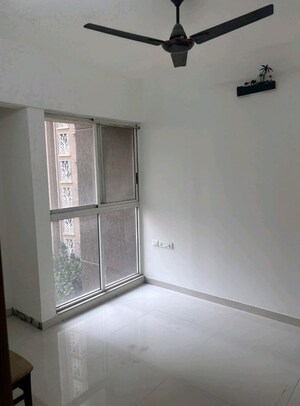 Room in 1.5 BHK Apartment at Lodha Upper Thane, Anjur – for Sale