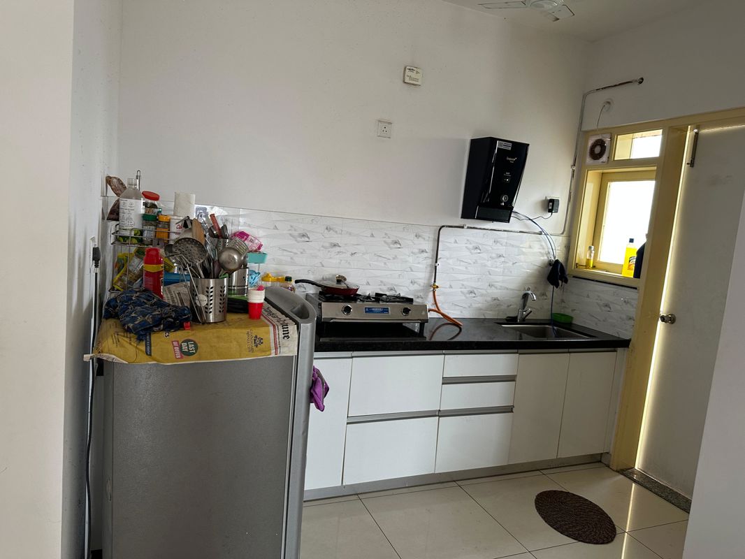 2 BHK 950 Sq.Ft. Apartment in Amanora Gold Towers