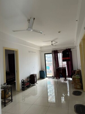 Living Room in 2 BHK Apartment at Amanora Gold Towers, Hadapsar – for Sale