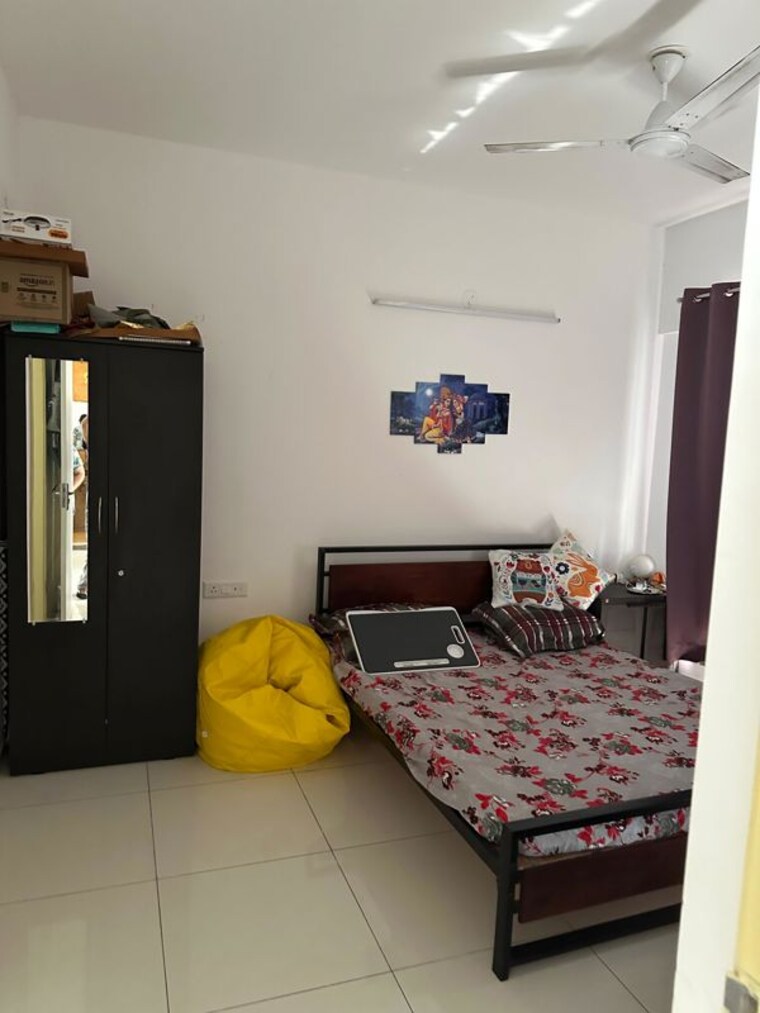 Bedroom, amanora-gold-towers 2 Bedroom 950 Sq.Ft. Apartment In Hadapsar Pune 10362039