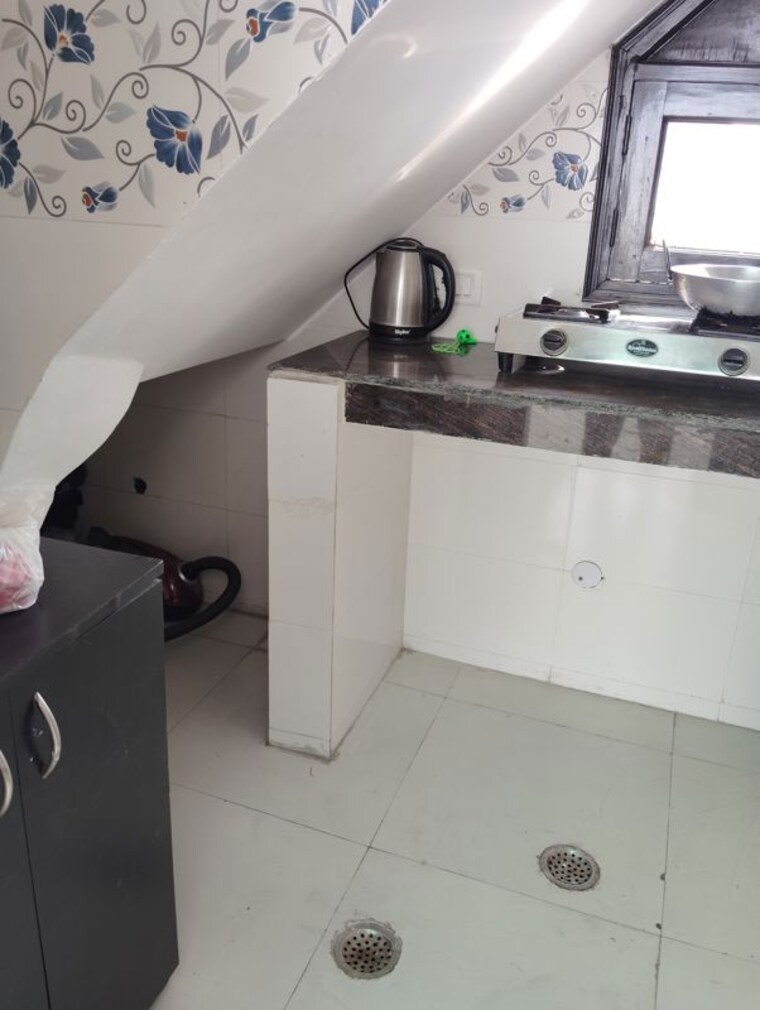 Team Area, kalkaji 1 RK 380 Sq.Ft. Builder Floor In Kalkaji Delhi 10362052