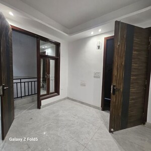 Room in 2 BHK Apartment at Sainik Farm – for Rent