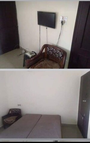 Bedroom in 2 BHK Builder Floor at Sector 23 – for Rent