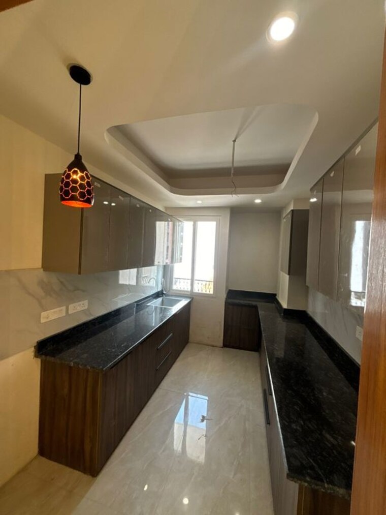 Kitchen, bptp-district-faridabad 3 Bedroom 180 Sq.Ft. Builder Floor In Sector 81 Faridabad 10362064