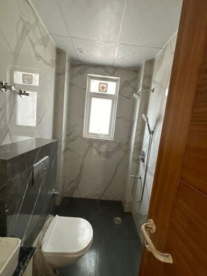 Bathroom in 3 BHK Builder Floor at BPTP District Faridabad, Sector 81 – for Sale