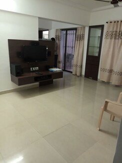 2 BHK Apartment For Rent in Swanashilp Apartment