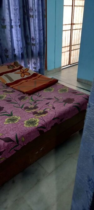 Bedroom in 1 RK Builder Floor at Sector 40 – for Rent