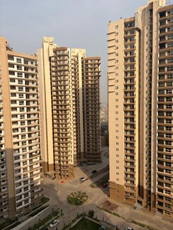 3 BHK + Extra Room Apartment For Sale in Sector 82