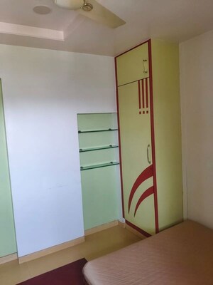 Room in 3 BHK Apartment at Acme Complex 2A, Goregaon West – for Rent