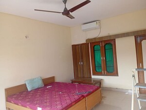 2 BHK Builder Floor For Rent in Sector 44
