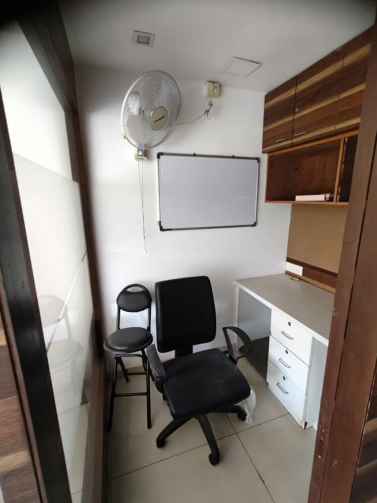 Team Area, parshwanath-business-park Commercial Office Space 982 Sq.Ft. In Prahlad Nagar Ahmedabad 10362124
