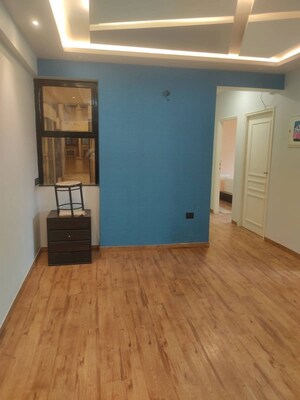 Room in 2 BHK Apartment at Hiranandani Gardens Glen Gate, Powai – for Rent