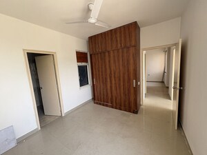 2 BHK Apartment For Rent in Shree Vardhman Green Court, Sector 90