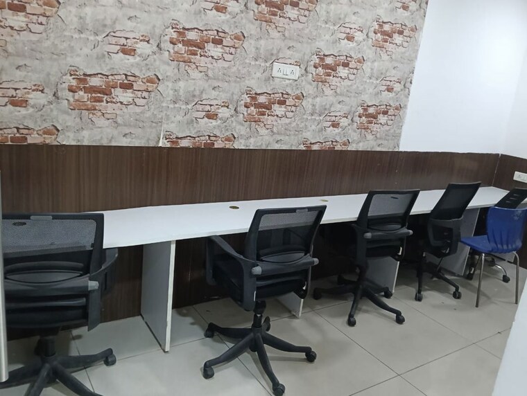 Team Area, sector 63 Commercial Office Space 1700 Sq.Ft. In Sector 63 Noida 10362177