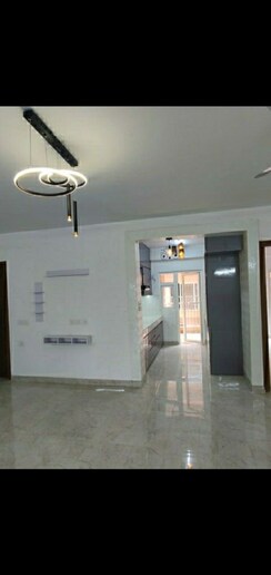 3.5 BHK + Servant Room Apartment For Rent in VVIP Mangal