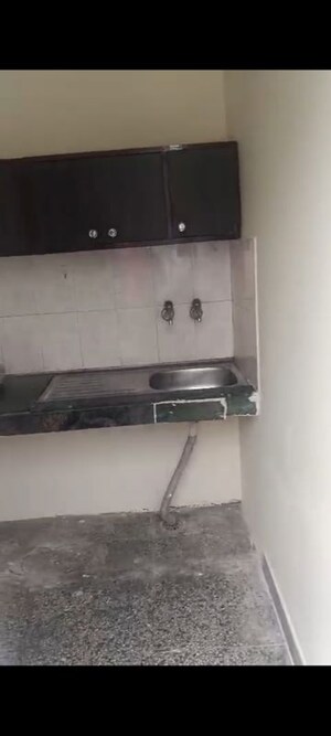 Furnished Amenities in 2 BHK Builder Floor at Sector 21 – for Rent