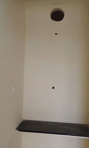 Room in 2 BHK Apartment at Lakdi Ka Pul – for Sale
