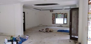 Room in  Shop at Lajpat Nagar I – for Rent