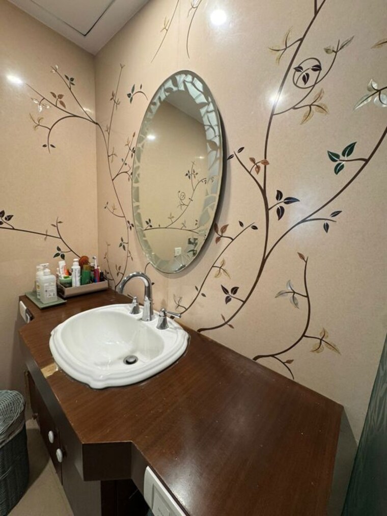 Bathroom, prabhadevi 4 Bedroom 2300 Sq.Ft. Apartment In Prabhadevi Mumbai 10362267
