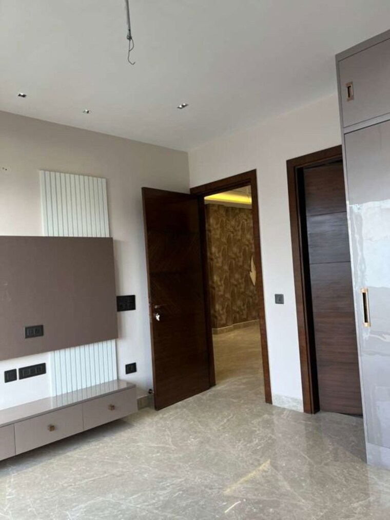undefined, ashok vihar 3 Bedroom 150 Sq.Yd. Builder Floor In Ashok Vihar Delhi 10362266