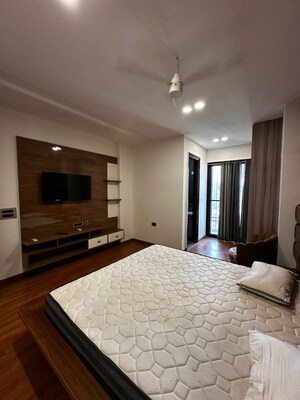 Bedroom in 2 BHK Builder Floor at Sector 52 – for Rent