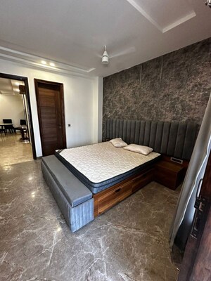 Living Room in 2 BHK Builder Floor at Sector 52 – for Rent