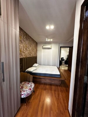 Bedroom in 2 BHK Builder Floor at Sector 52 – for Rent