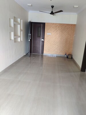 Room in 1 BHK Apartment at Teenmurti Summit, Borivali East – for Rent