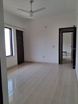 Room in 2 BHK Builder Floor at Signature The Serenas, Sohna Sector 36 – for Rent