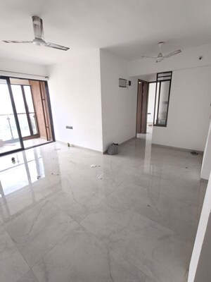 Room in 2 BHK Apartment at Kharadi – for Rent