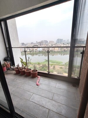 Swimming Pool in 2 BHK Apartment at Kharadi – for Rent