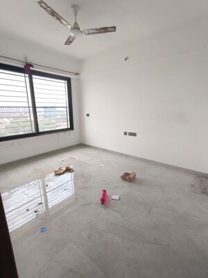 Room in 2 BHK Apartment at Kharadi – for Rent