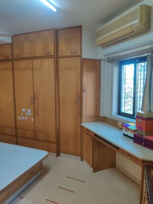 Room in 3 BHK Apartment at Summer Villa, Santacruz East – for Rent