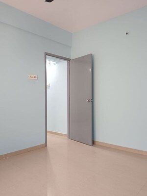 Room in 1 BHK Apartment at Shiv Enclave, Kharadi – for Rent
