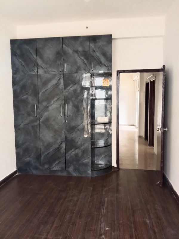 3 BHK Apartment For Rent in Mahagun Mywoods II