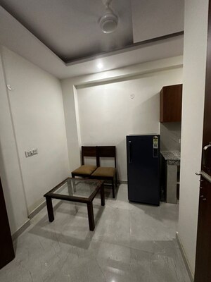 Team Area in 1 BHK Builder Floor at Sector 57 – for Rent