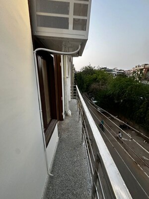Balcony in 1 BHK Builder Floor at Sector 57 – for Rent