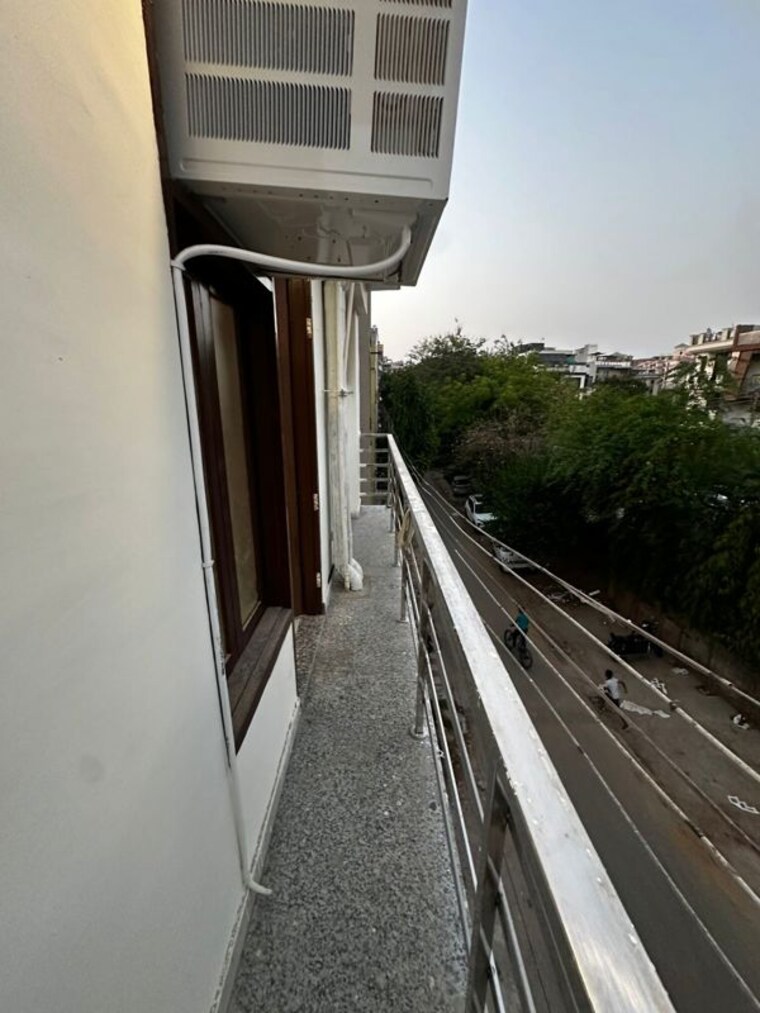 Balcony, sector 57 1 Bedroom 450 Sq.Ft. Builder Floor In Sector 57 Gurgaon 10362367