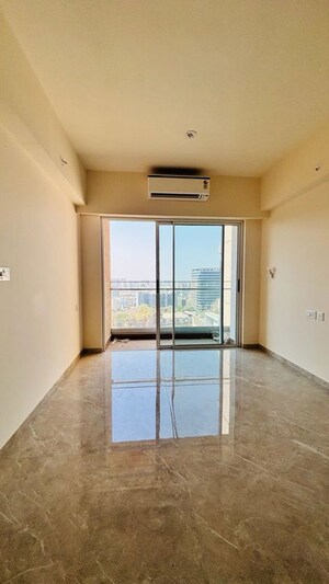Room in 3 BHK Apartment at L&T Emerald Isle, Powai – for Sale