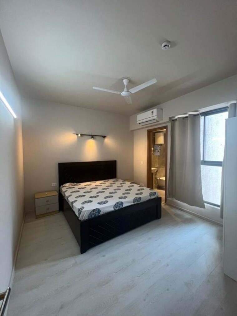 Bedroom, dlf-the-camellias 4 Bedroom 7400 Sq.Ft. Apartment In Sector 42 Gurgaon 10362379