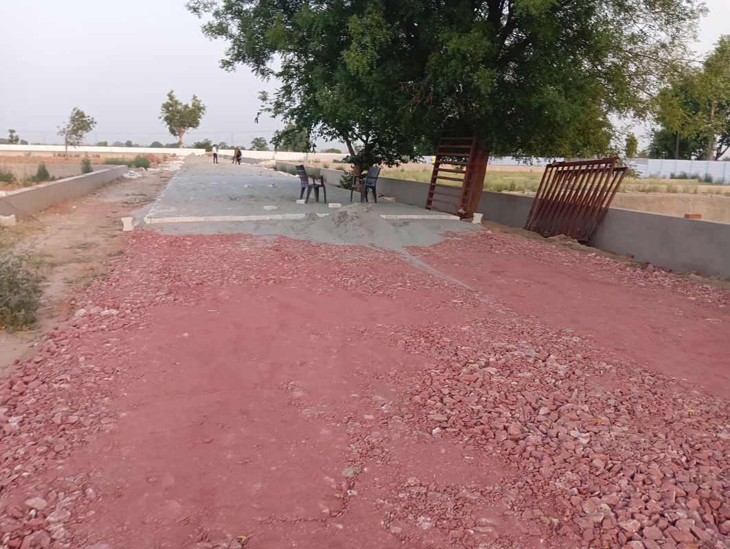 Plot For Sale in Gwalior Road