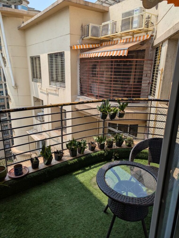 Balcony, zara-apartment 2 Bedroom 930 Sq.Ft. Apartment In Powai Mumbai 10362398