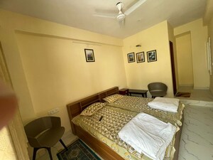 Room in  Pg at Bais Godam – for Rent