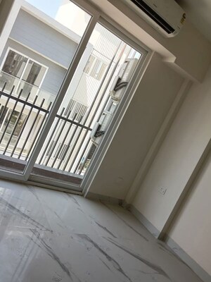 Furnished Amenities in 3.5 BHK Builder Floor at M3M Soulitude, Sector 89 – for Rent