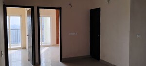 Room in 3 BHK Apartment at Amrapali Ivory Heights, Amrapali Dream Valley – for Rent