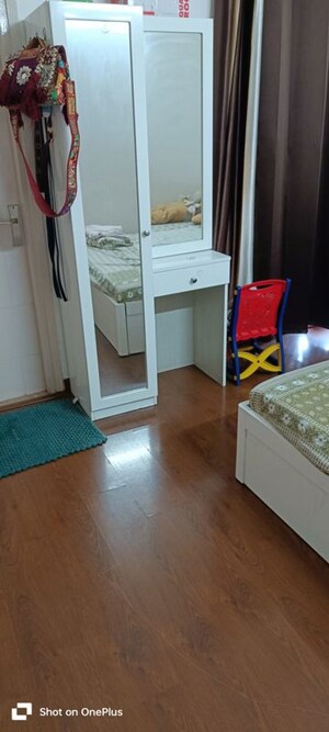 Room in 3 BHK Apartment at Mapsko Mount Ville, Sector 79 – for Rent