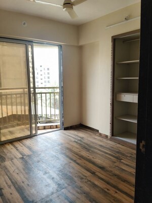 Room in 3 BHK Apartment at Bhaskar Colony – for Rent