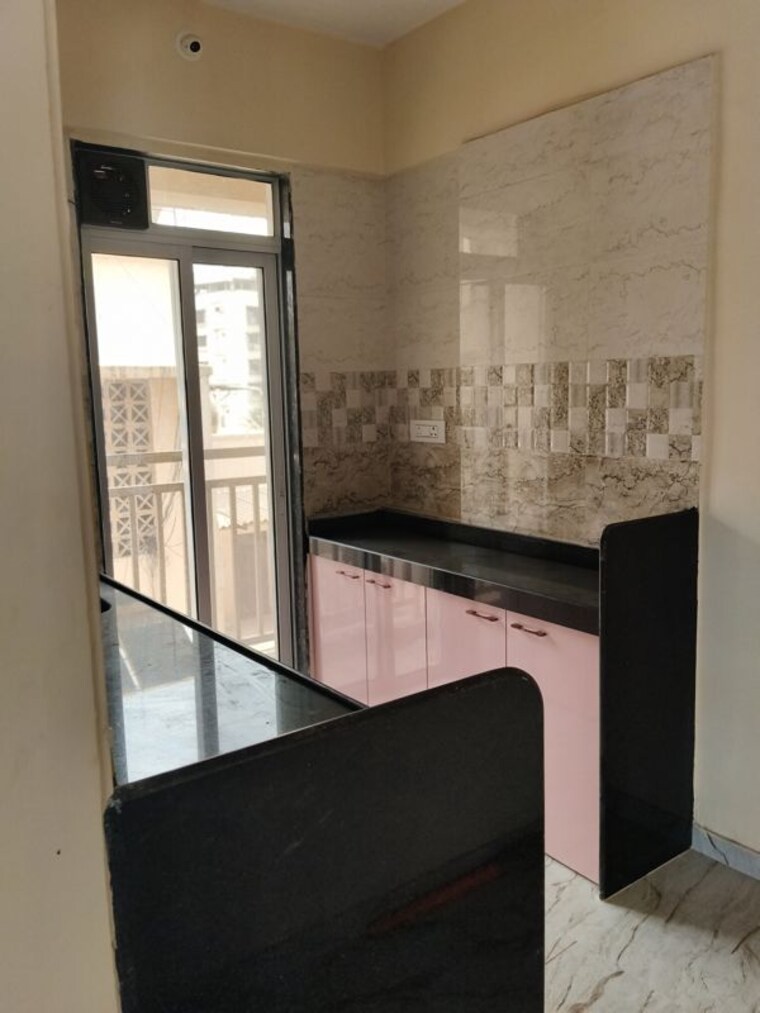 Room, bhaskar colony 3 Bedroom 1020 Sq.Ft. Apartment In Bhaskar Colony Thane 10362414